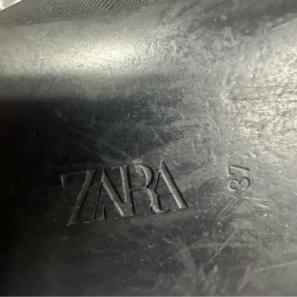 Zara Quilted Black Slides Sz 37 - Picture 7 of 7